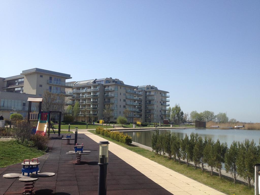 Lake And Spa Apartman Веленце Экстерьер фото